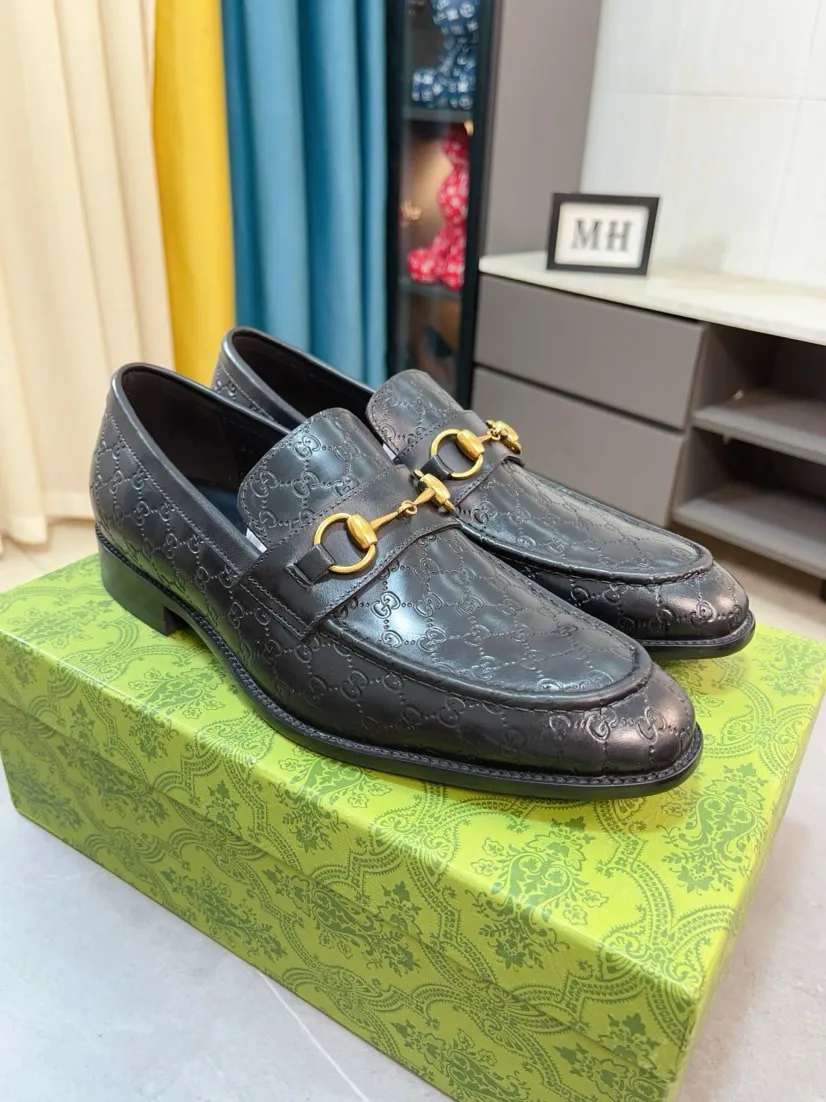 Men's shoes 💰500🌹🌹【GUCCI】The most popular classic Gucci leather shoes. Synchronized with the official website, the upper is made of Italian first-layer cowhide ➕cowhide lining, with unique brand and unique craftsmanship. Highlighting the hot style of the new year. Stop hesitating, stop wandering, get it now. Number: 38--44